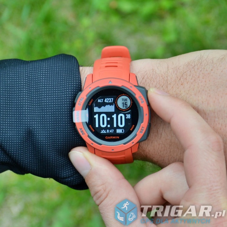 garmin-instinct-red-2.jpg