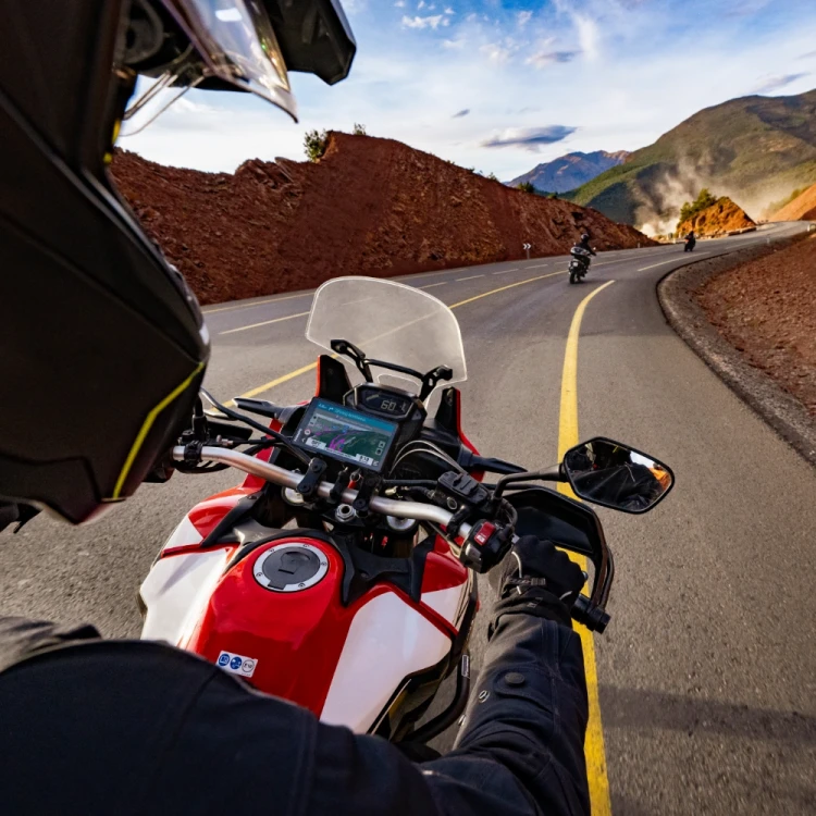garmin-zumo-xt-2.webp