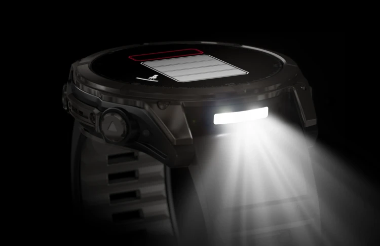 Fenix8_51_CarbonGray_HR_Flashlight.webp