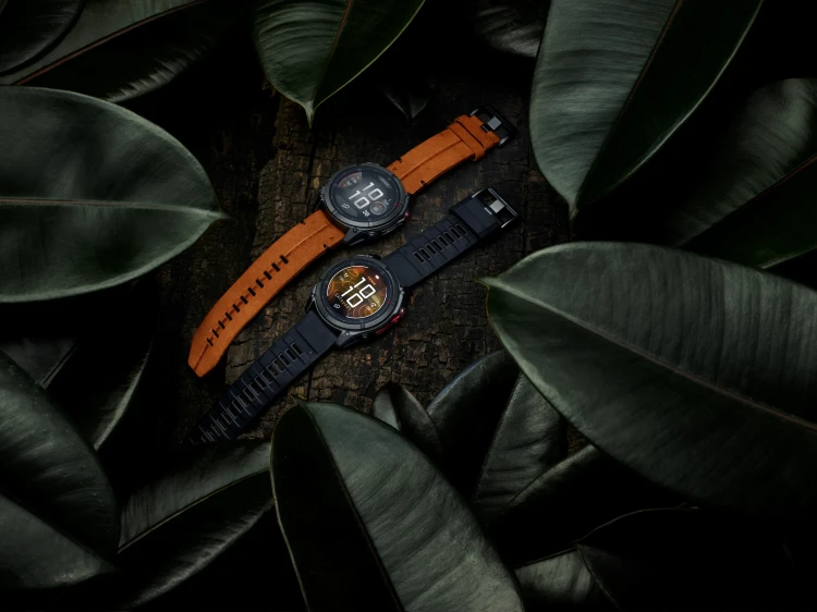 Zaawansowany zegarek sportowy z wyświetlaczem MicroLED o jasności nawet 4500 nitów z  kopertą o rozmiarze 51mm i łącznością inReach oraz LTE.